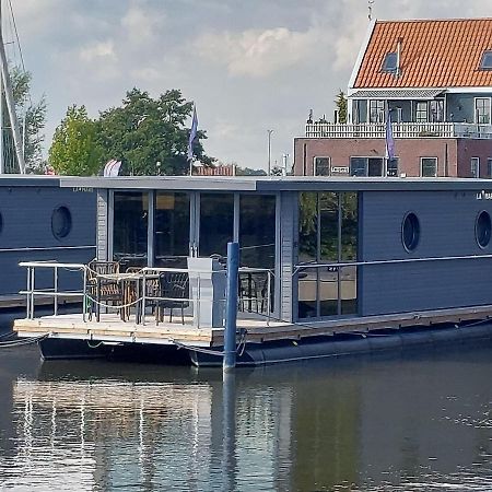 ホテル Luxury Houseboat In Volendam Marina エクステリア 写真